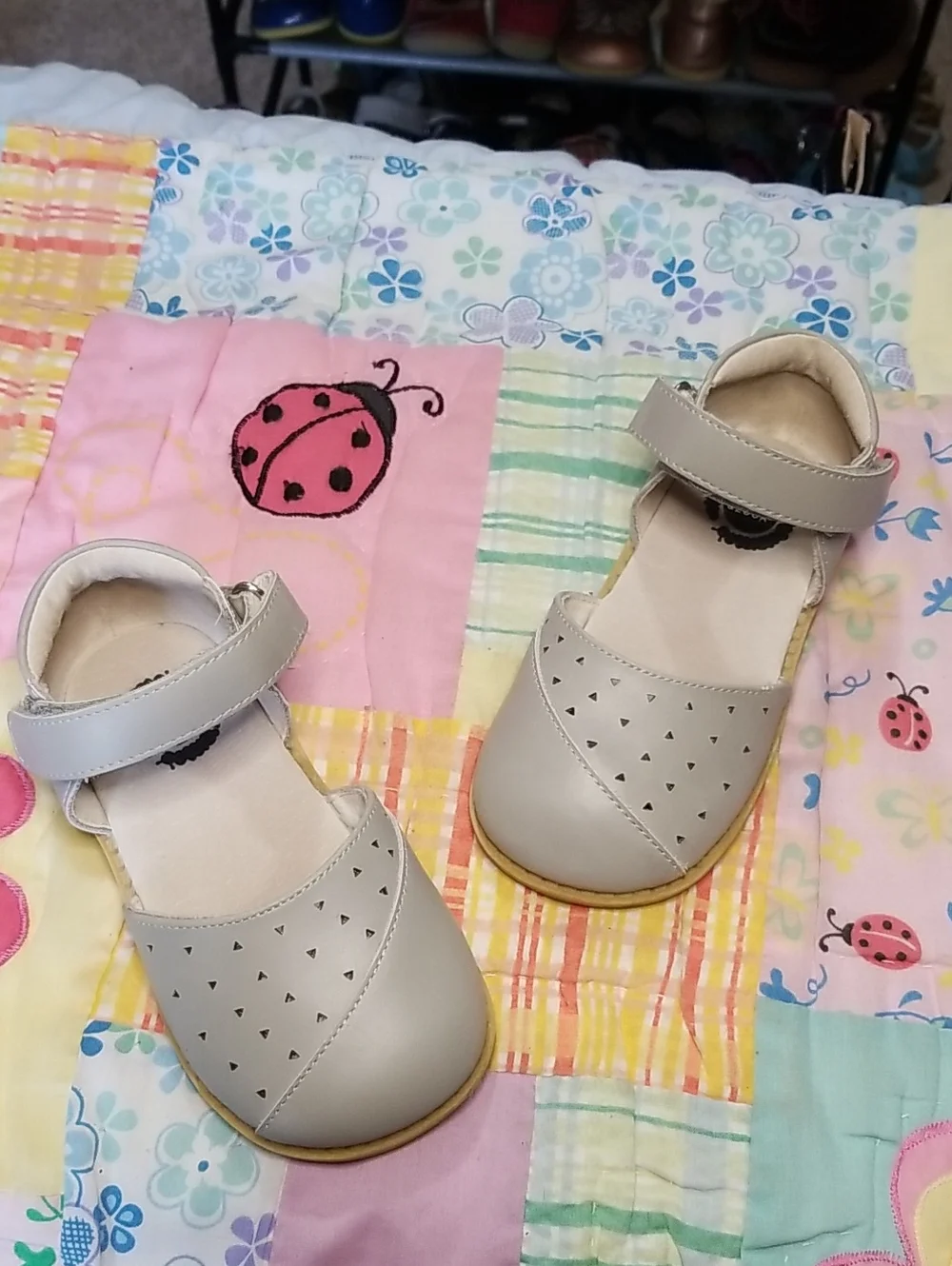 Livie & Luca light gray